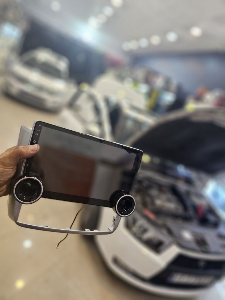 تصویر اصلی محصول مانیتور اندروید دایموند ۱۰.۱ اینچ 2K 